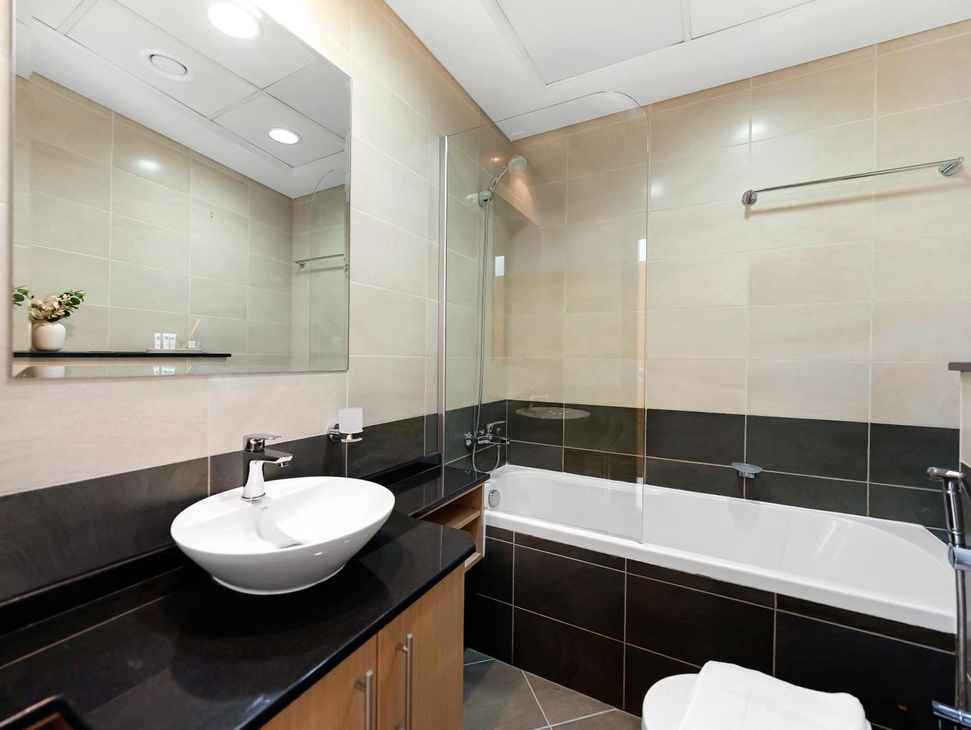 Apartment Sensational Direct Sea, Ain View And Palm Jumeirah In Marina