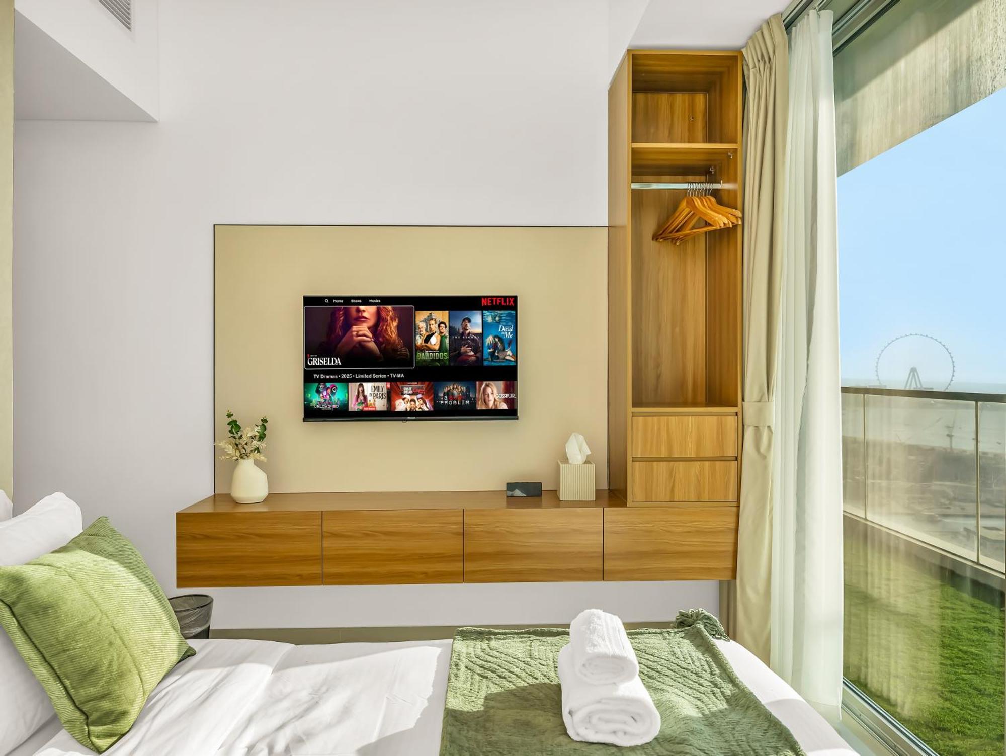 Sensational Direct Sea, Ain View And Palm Jumeirah In Marina Dubai