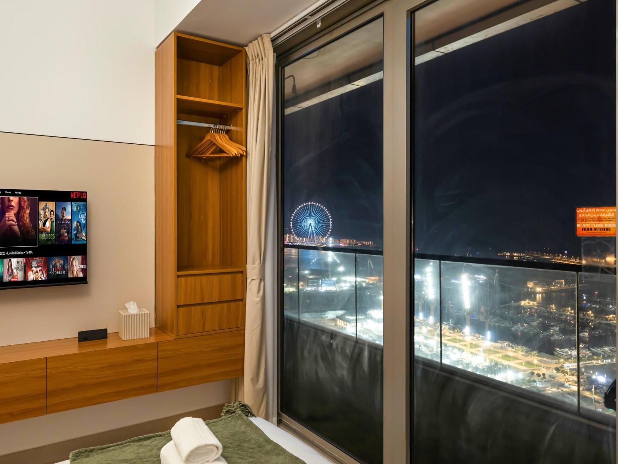 Sensational Direct Sea, Ain View And Palm Jumeirah In Marina Apartment *