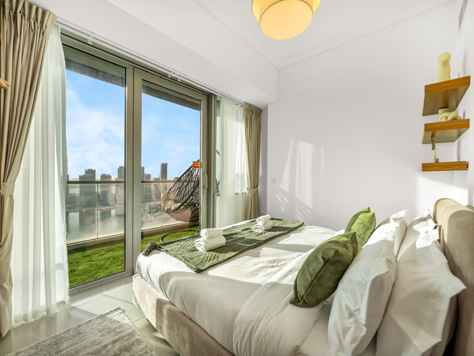 Sensational Direct Sea, Ain View And Palm Jumeirah In Marina Dubai