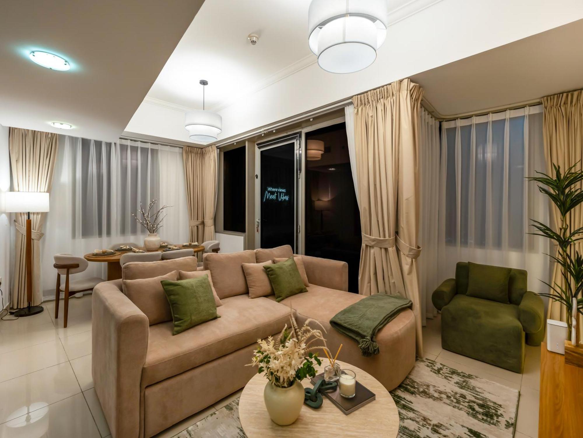 Sensational Direct Sea, Ain View And Palm Jumeirah In Marina Apartment *
