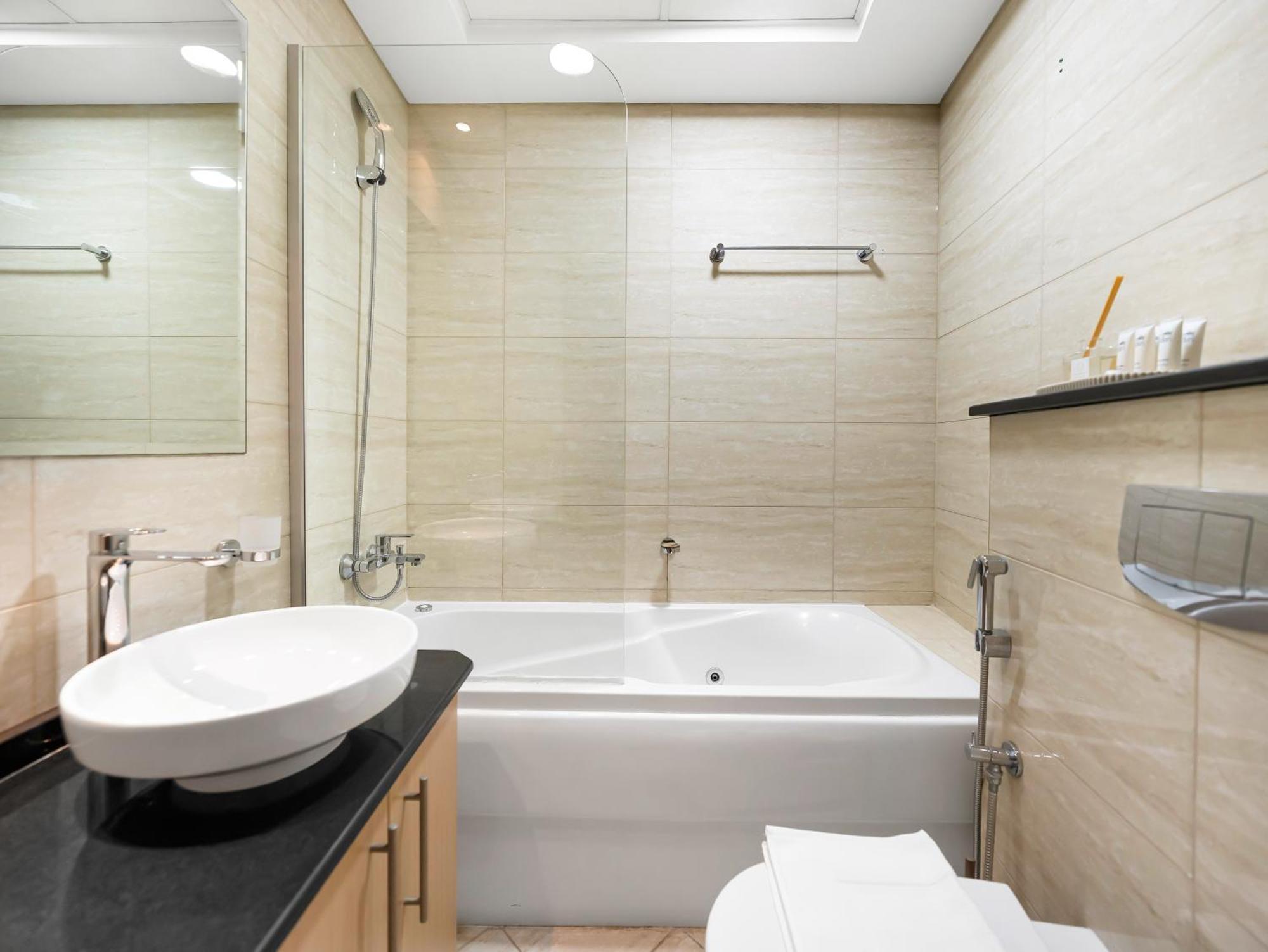 Sensational Direct Sea, Ain View And Palm Jumeirah In Marina Apartment Dubai